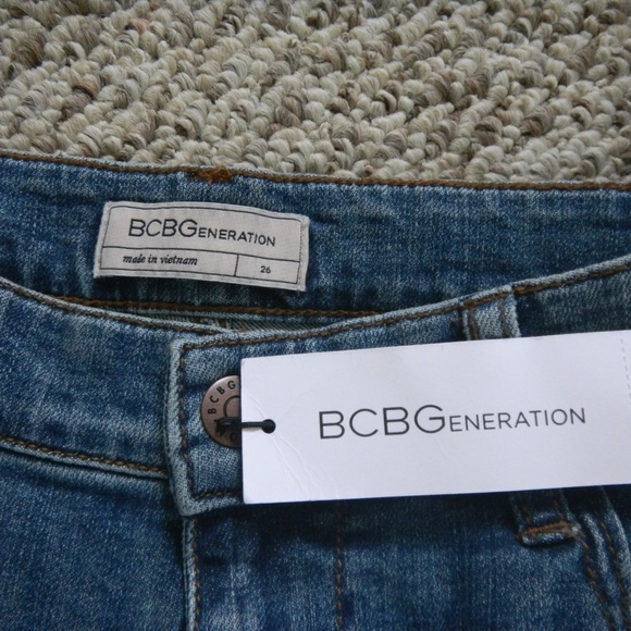 BCBGeneration Distressed Wash Jeans 26 - Picture 2 of 3